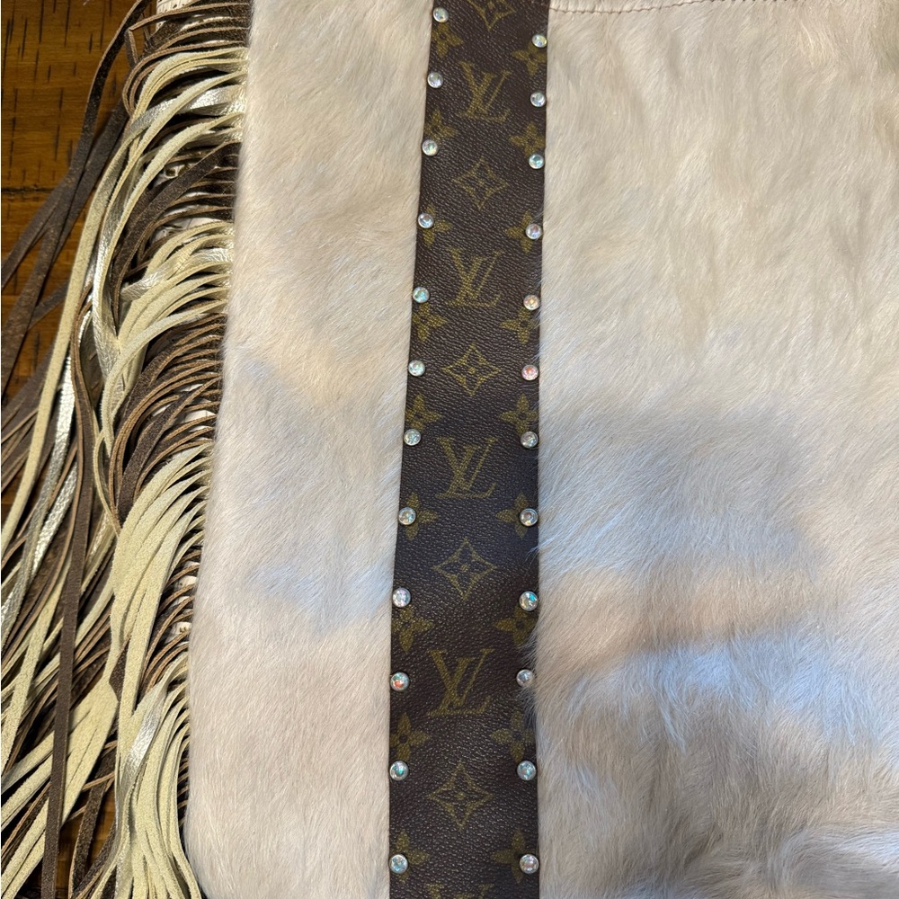 Stylish Beige and Brown Fringe Shoulder Bag - Picture 3 of 13